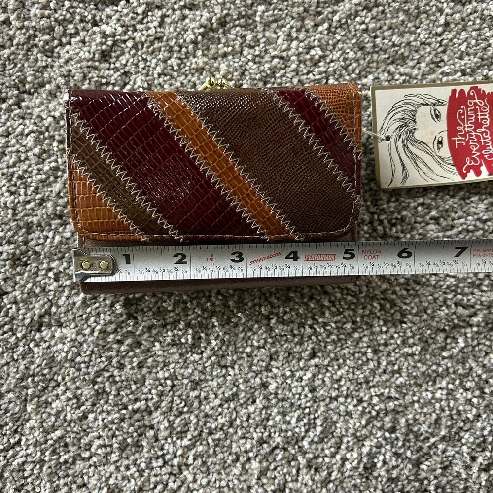 Vintage Aristocrat Wallet Womens One Size Brown Stripe Everything Clutchlet